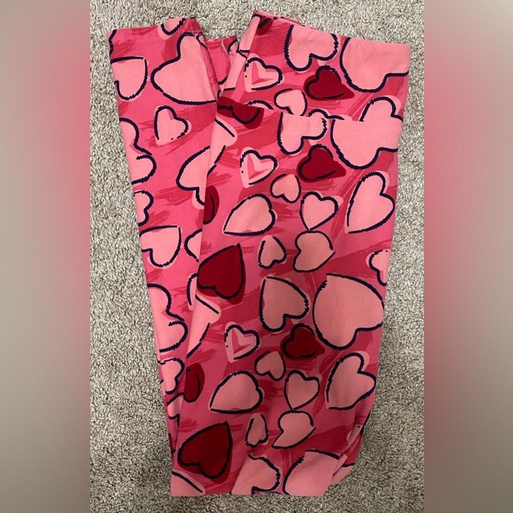LuLaRoe Red/Pink Heart leggings.